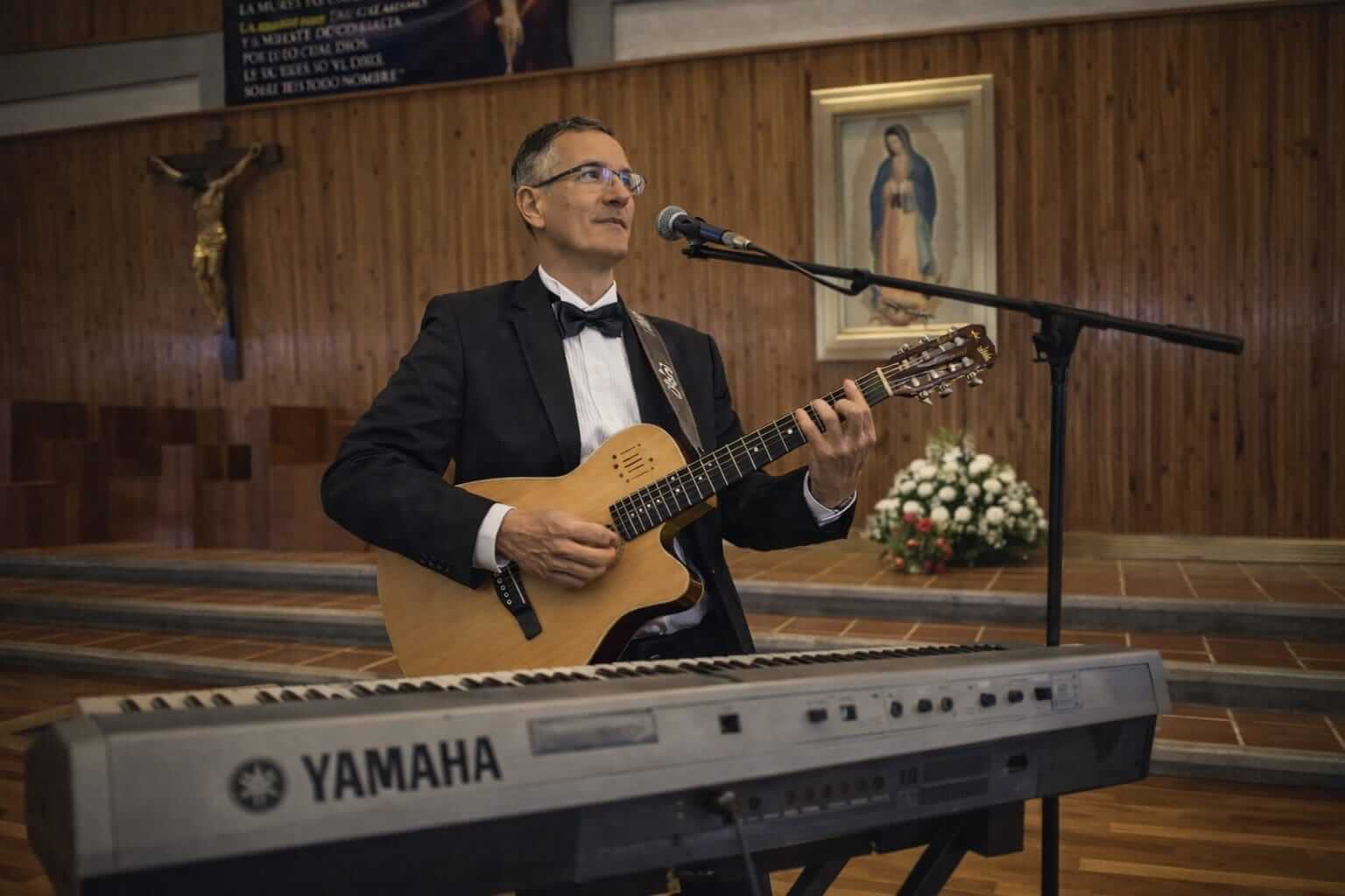 Alfredo Ortiz presentándose